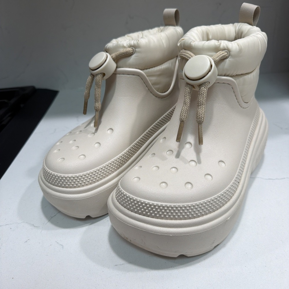 Crocs Stomp Puff Fleece Lined Chunky Boots Off-White Unisex